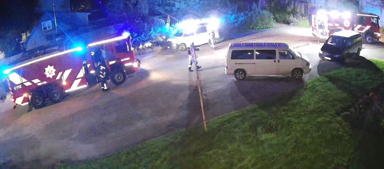 Kārtējo reizi izceļas ugunsgrēks bijušajā Līvānu stikla fabrikā