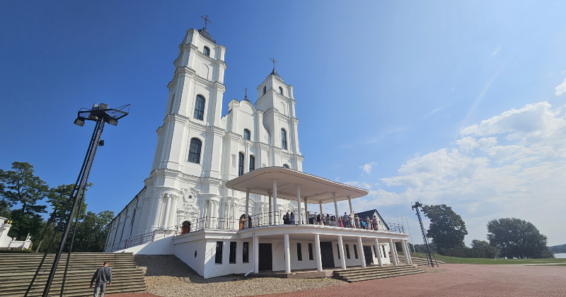 Vissvētākās Jaunavas Marijas debesīs uzņem&scaron;anas svētkos aizlūgs par mieru