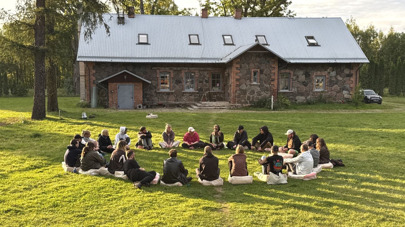 Baltijas mākslinieki Aknīstē sāk kopīgu laikmetīgās operas ceļu
