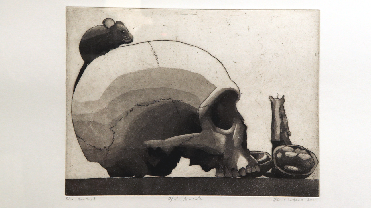 Dzīvības trauslums un nāves klātbūtne izstādē “Apzināšanās un Vanitas”