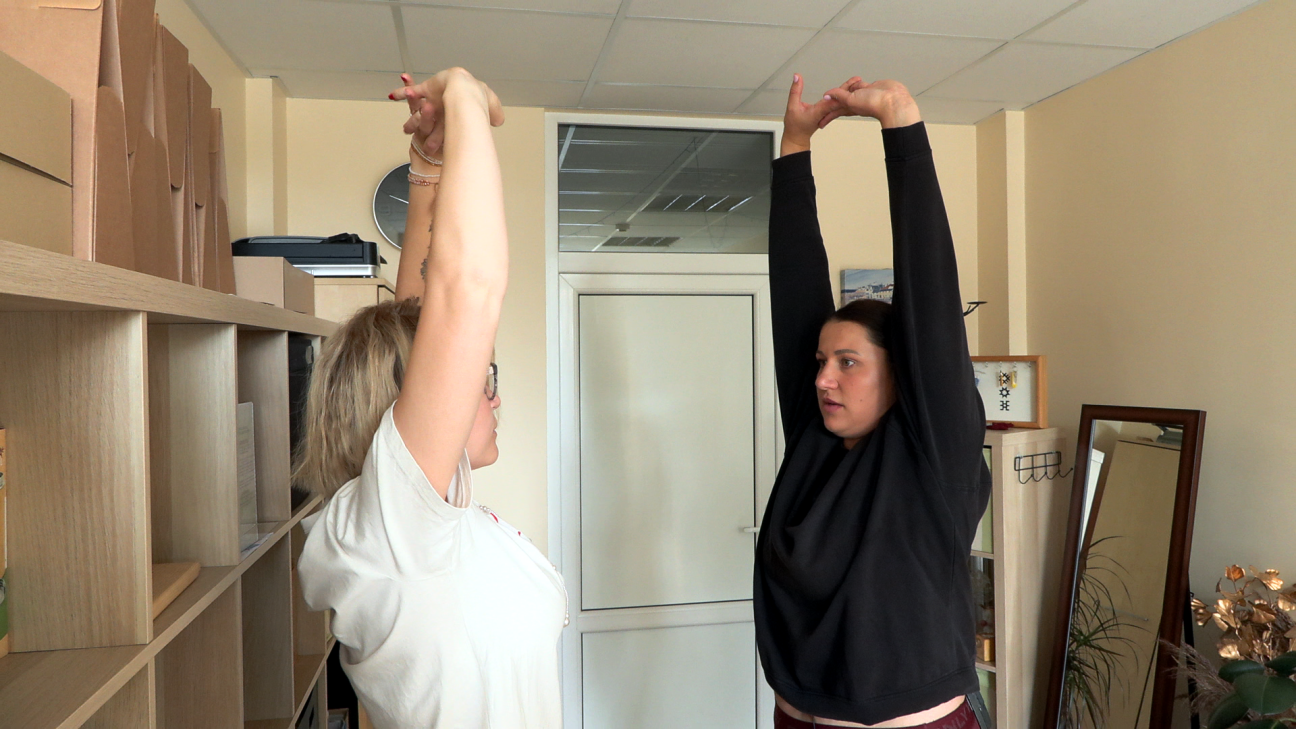 Vingrojumi birojā: arī dažu minūšu izkustēšanās palīdz uzlabot pašsajūtu