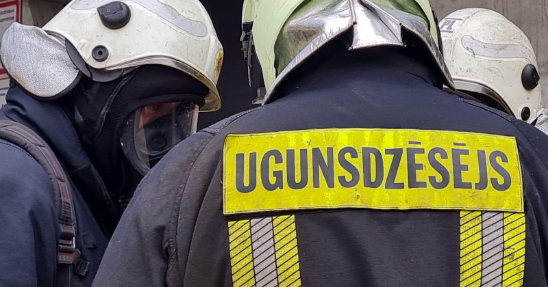 Staburaga pagastā un Jēkabpilī aizdegas vieglās automa&scaron;īnas