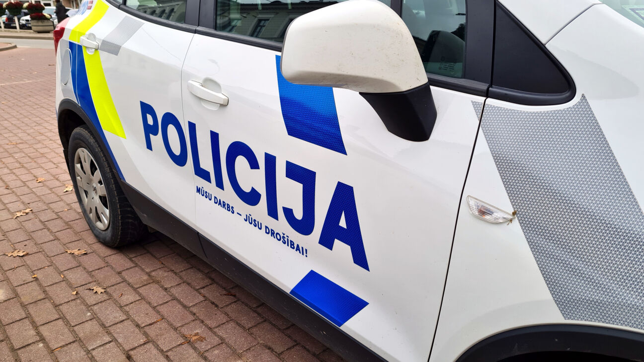 Jaunjelgavā, uzlaužot ēkas durvis, nozagti dažādi instrumenti