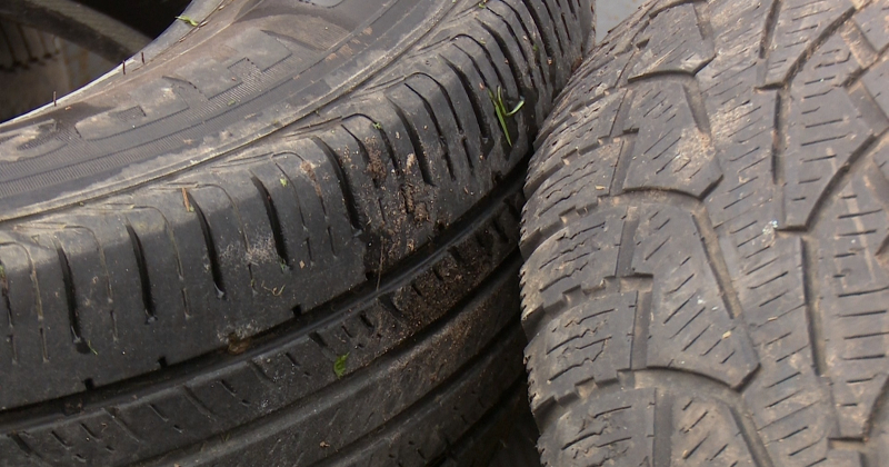 Vīrietim Jēkabpilī nozagtas četras automa&scaron;īnas riepas