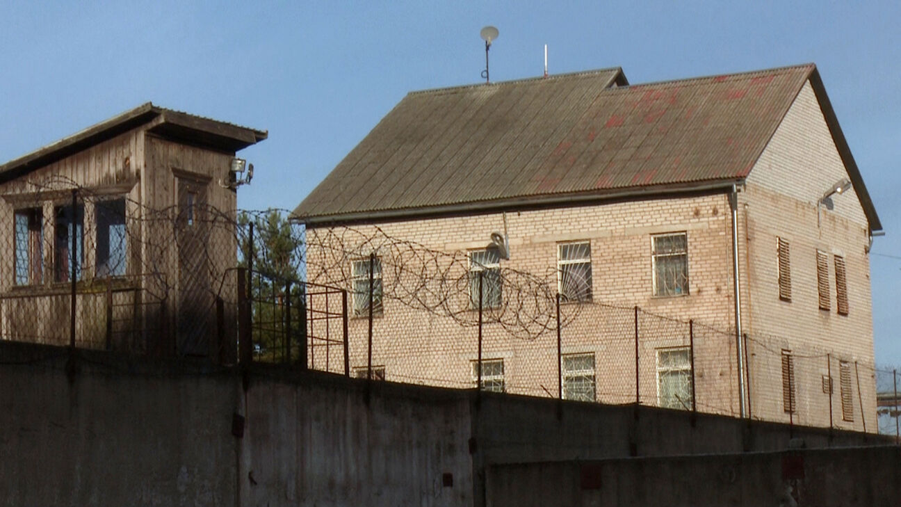 Aizturēts Jēkabpils cietuma atklāto nodaļu patvaļīgi pametušais ieslodzītais