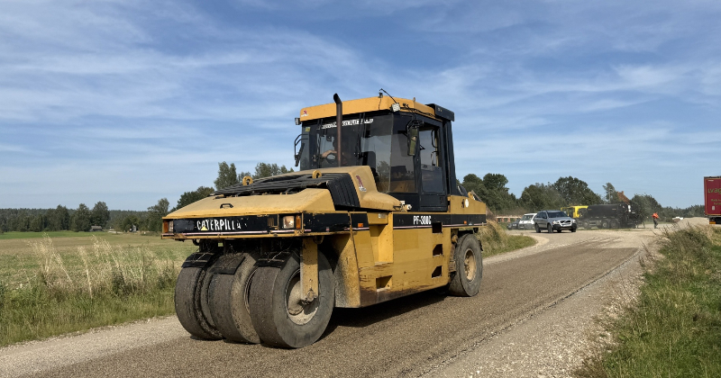 Būvnieks un pa&scaron;valdība pauž at&scaron;ķirīgus viedokļus par Delles &ndash; Trepmuiža ceļa stāvokli
