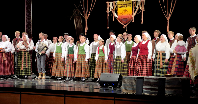 Līvānu folkloras kopa &ldquo;Ceiruleits&rdquo; skan jau 35 gadus