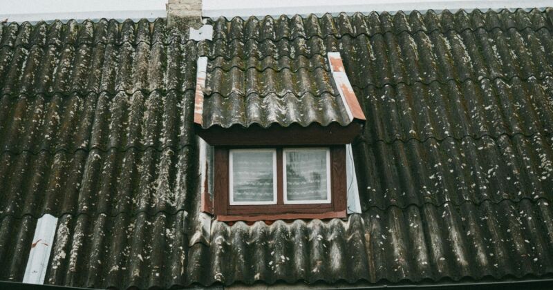 Latvijas Goda ģimenes var bezmaksas nodot azbestu saturo&scaron;o &scaron;īferi