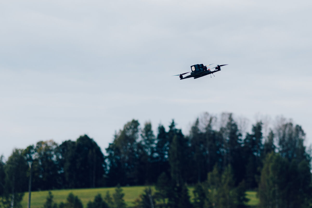 Sēlijas poligonā demonstrēs Latvijā ražotus pārtvērējdronus