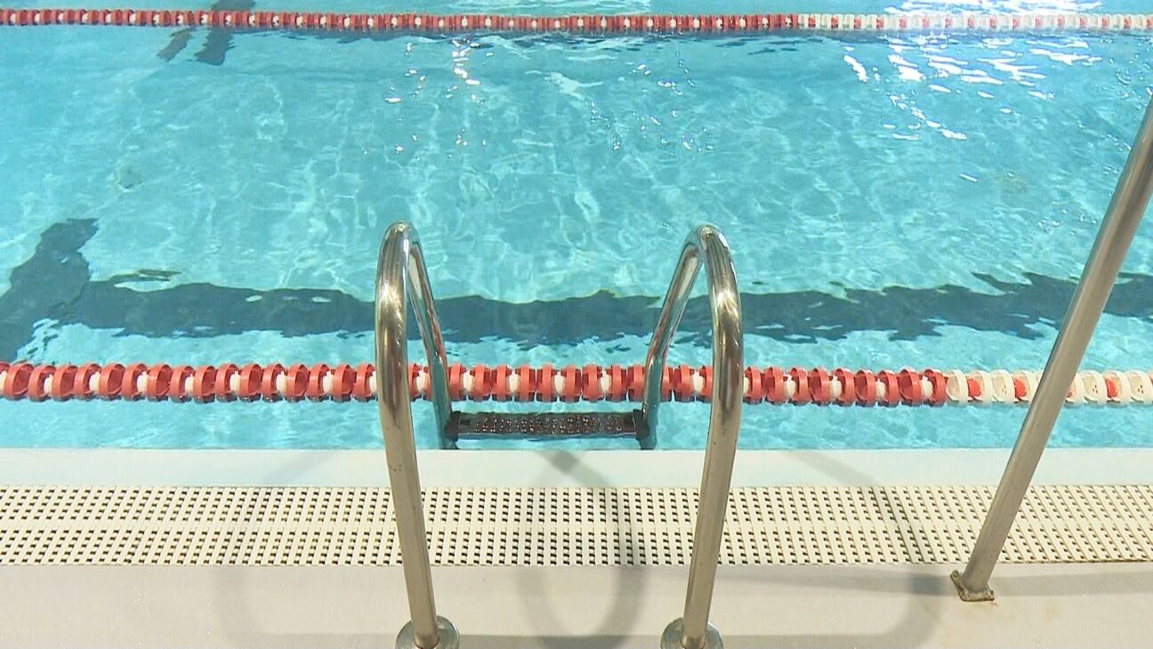 Pļaviņās izvērtē iespēju atjaunot peldbaseinu