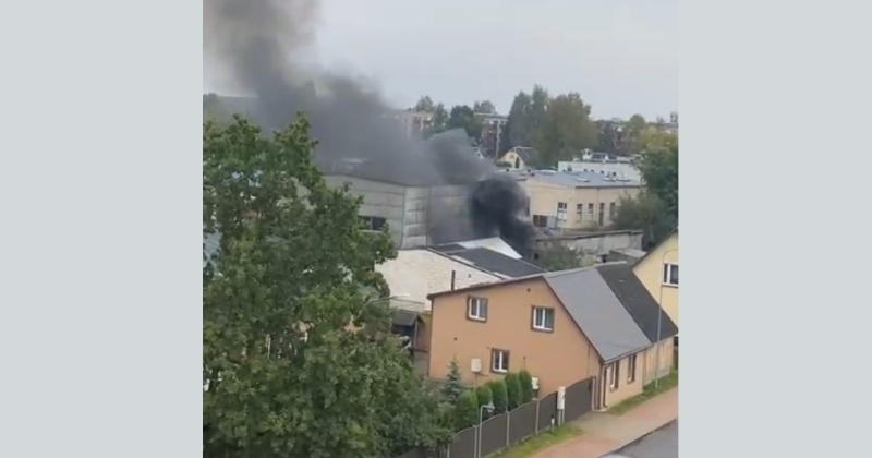 Jēkabpilī ugunskura dēļ izcēlies spēcīgs sadūmojums