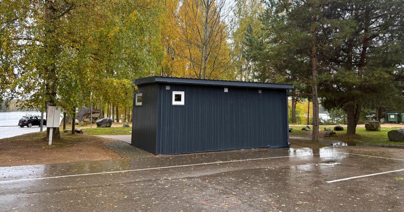 Tauta ziņo: Mežaparkā pazudis afi&scaron;u stends