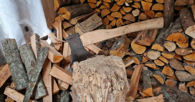 Jēkabpilī dego&scaron;a malka liek iedzīvotājiem bēgt no mājas 