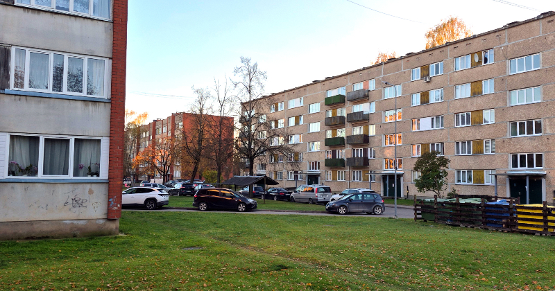 Dzīvokļu īpa&scaron;nieki kūtri balso&scaron;anā par turpmāko mājas pārvaldī&scaron;anu