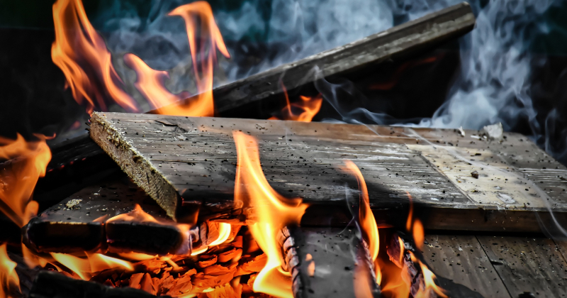 Rožupes pagastā liesmas posta dzīvojamo māju