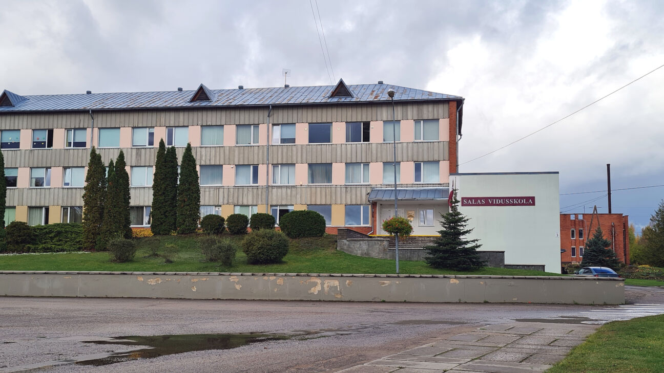 Jēkabpils novada skolas ar parakstu vākšanu protestē pret plānoto reformu