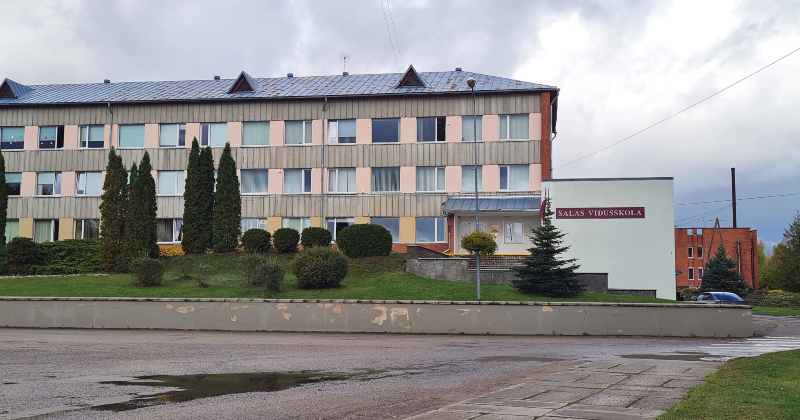 Jēkabpils novada skolas ar parakstu vāk&scaron;anu protestē pret plānoto reformu