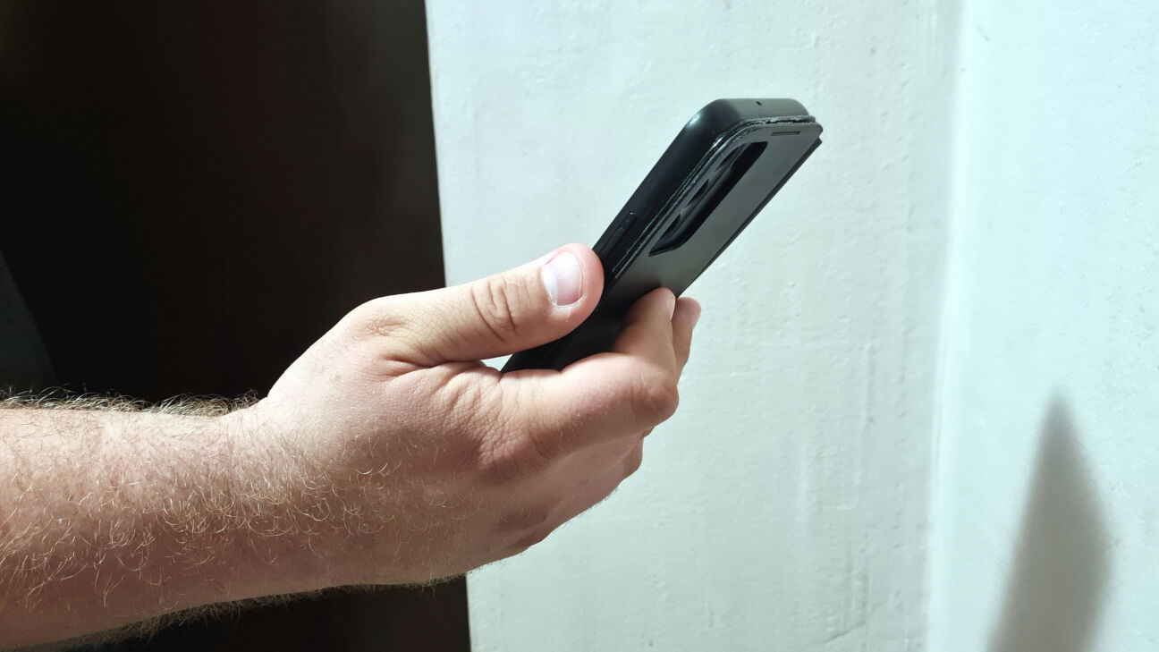 Viltus policisti iedzīvotājiem izkrāpuši dzīvokļus