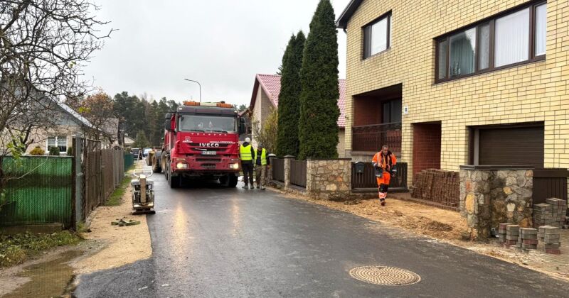 Jēkabpils novada pa&scaron;valdība par Sūnu ielas remonta kavē&scaron;anos: situācija izskatās citādi