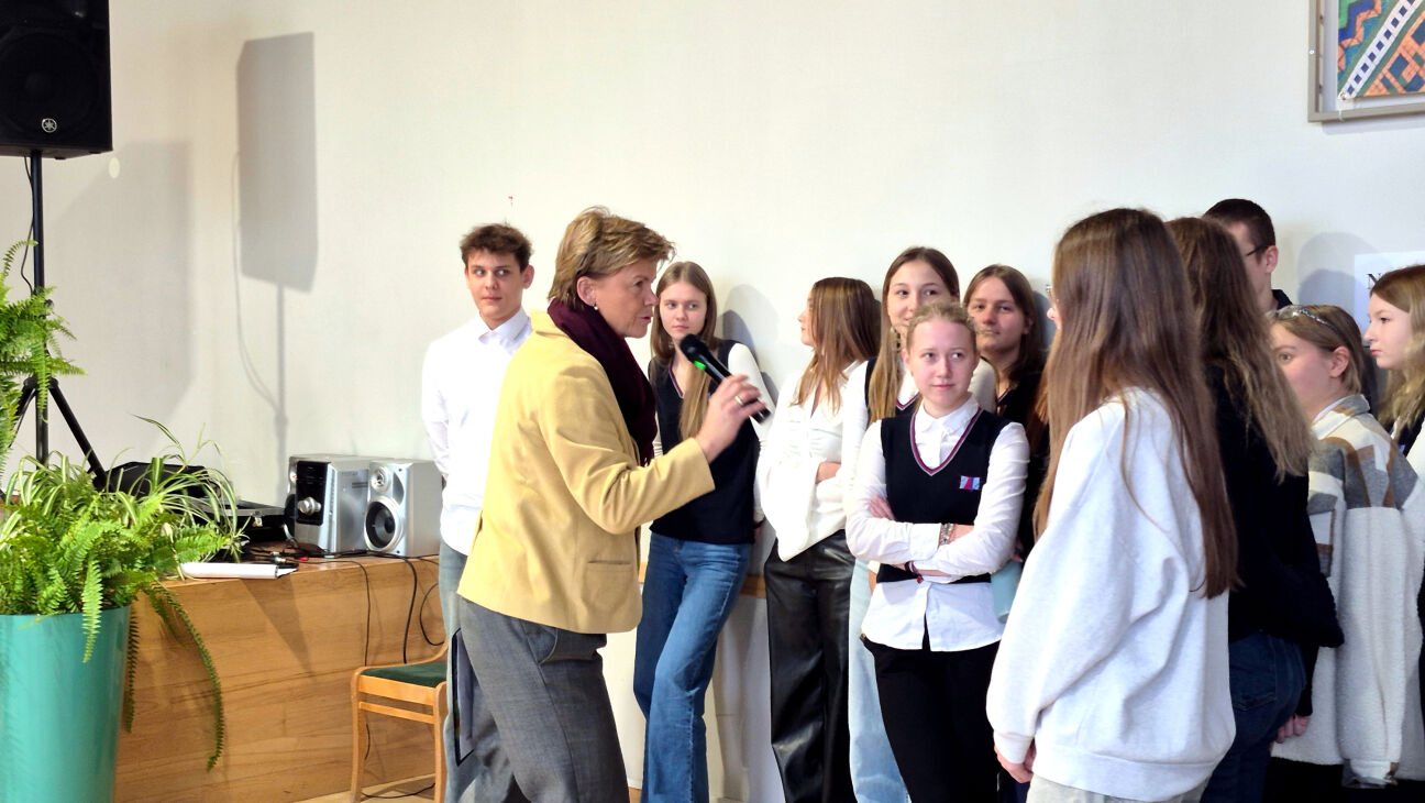 Ārlietu ministre izaicina Līvānu jauniešus apgalvojumu spēlē