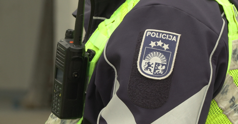 Aizkrauklē kafejnīcā &ldquo;Betija&rdquo; vīrietis ar nazi uzbrūk apmeklētājam