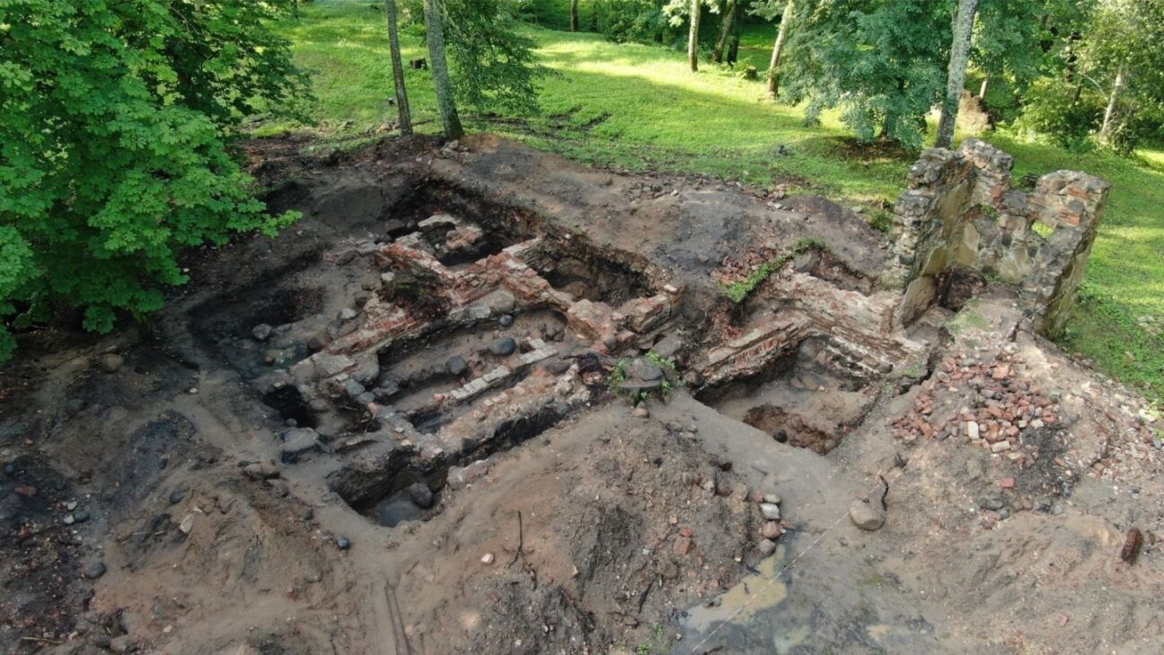 Zasā prezentēs jaunākos arheoloģiskos atklājumus par muižas kungu māju