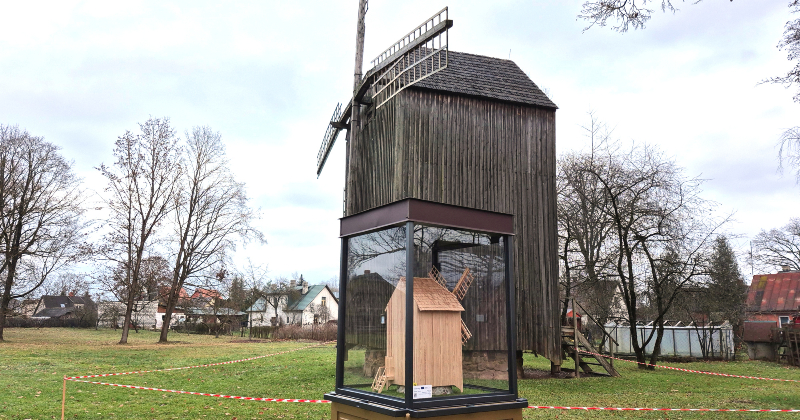 Kā darbojās staba vējdzirnavas? Jēkabpilī tapis izzino&scaron;s tūrisma objekts