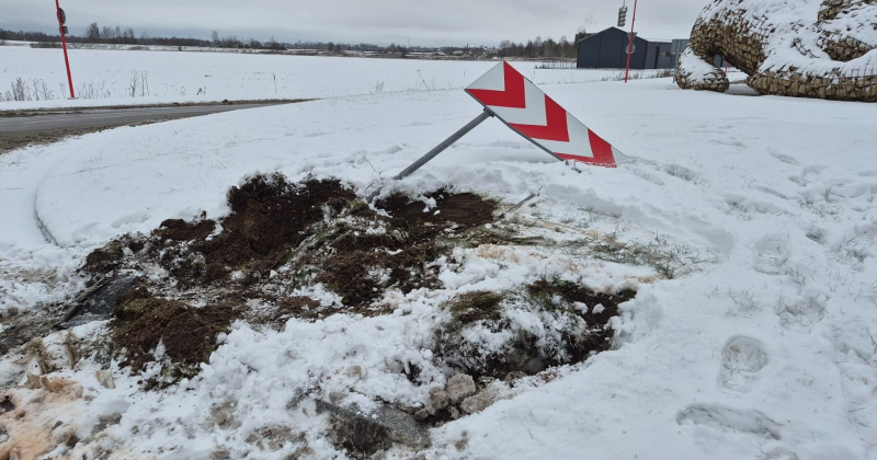 Jēkabpilī smagā automa&scaron;īna sabojā &lsquo;Lū&scaron;a apli&rsquo;