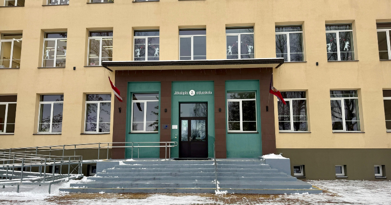 Jēkabpils 2. vidusskola no 1. decembra atsāks mācības tikai savās telpās