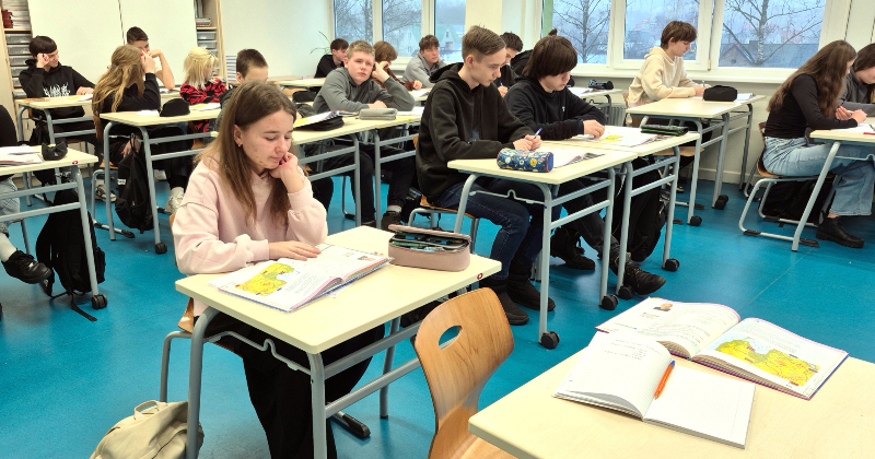 Jēkabpils 2. vidusskola atgriežas savās telpās &ndash; noņemtais apmetums izrādās nevajadzīgs