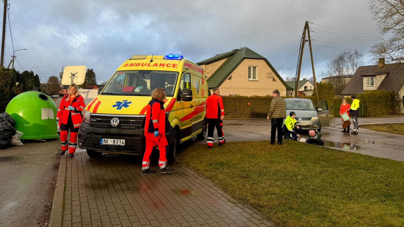 Jēkabpilī automašīna notriec seniori – sākts kriminālprocess