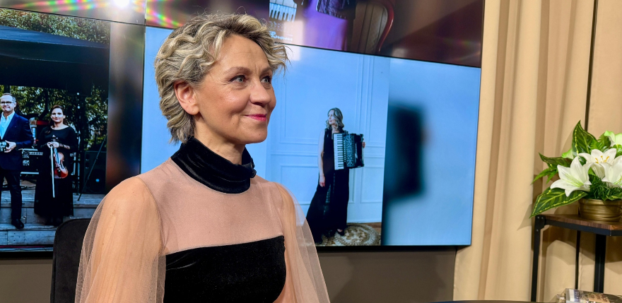 Tepat aiz horizonta: kā Inita Āboliņa savieno mūziku, profesionālo dzīvi un iedvesmu