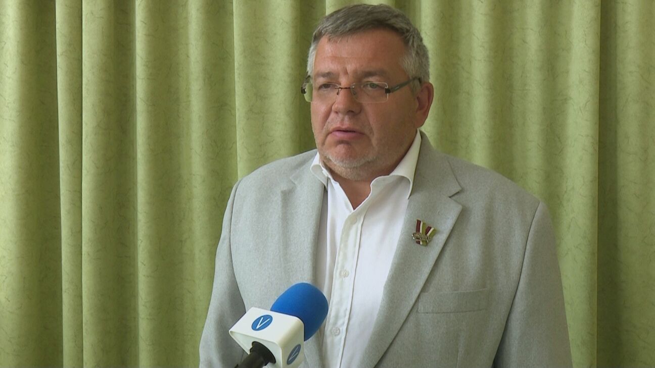 Alfona Žuka pārstāvētā partija ‘Platforma 21’ apsūdzēta neskaidrā finansējuma izmantošanā