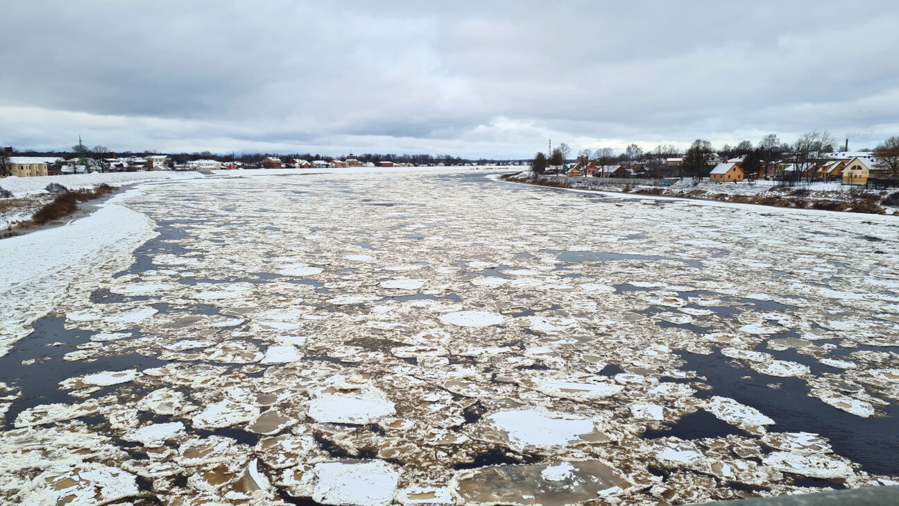 Ledus iešanai šogad prognozē paaugstinātus applūšanas riskus