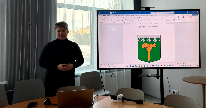 Latvijā pa&scaron;valdības ģerbonī pirmo reizi izmantota sēne