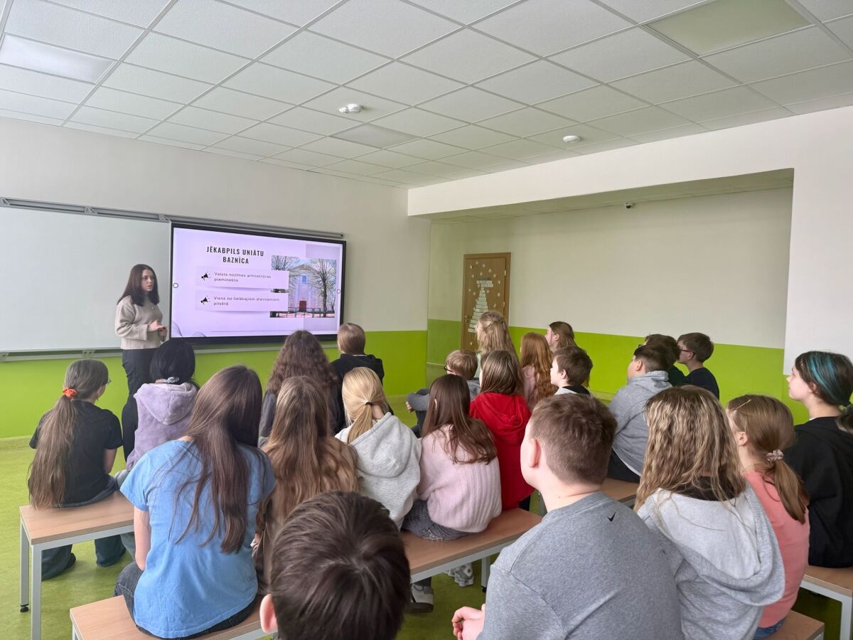 Jēkabpils skolēni atklāj 100 iemeslus, kādēļ lepoties ar Jēkabpili