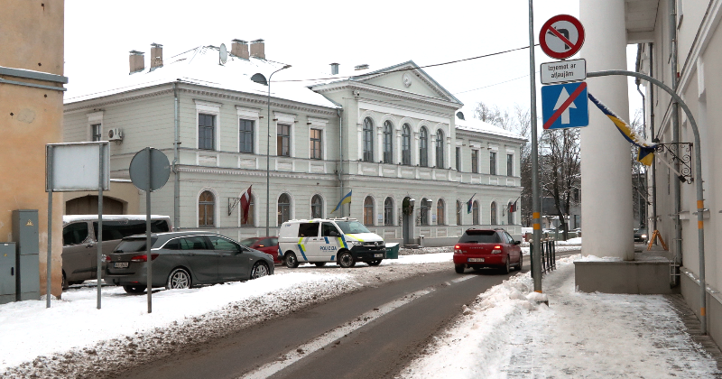 Jēkabpils domes deputāti balso par dokumentu, ar kuru nav iepazinu&scaron;ies