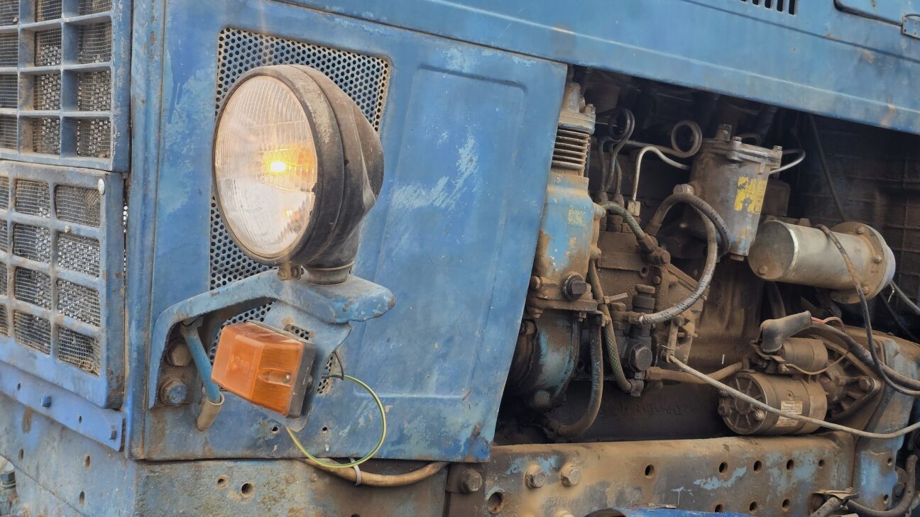 Viesītē sāk kriminālprocesu par traktora vadīšanu smagā reibumā