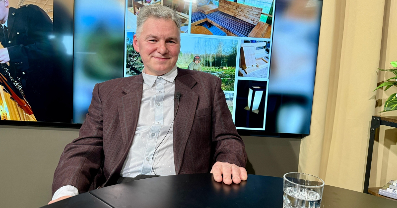 Tepat aiz horizonta: Jāņa Bri&scaron;kas stāsts starp klarneti, saksofonu un lielo skatuvi