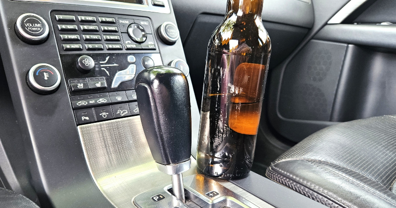 Jēkabpilī &ldquo;Volkswagen&rdquo; uzbrauc &ldquo;Volvo&rdquo;, Aizkraukles pusē &ndash; divi dzērāj&scaron;oferi