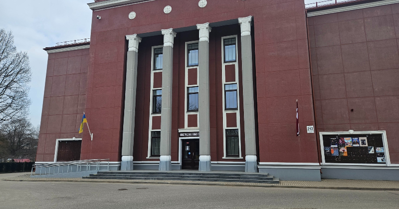  Uz laiku slēdz Krustpils kultūras centra kasi